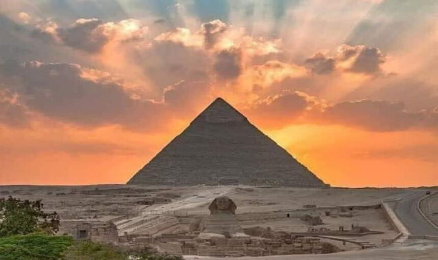 Hurghada Pyramiden Entfernung – Bus oder Flug nach Kairo?