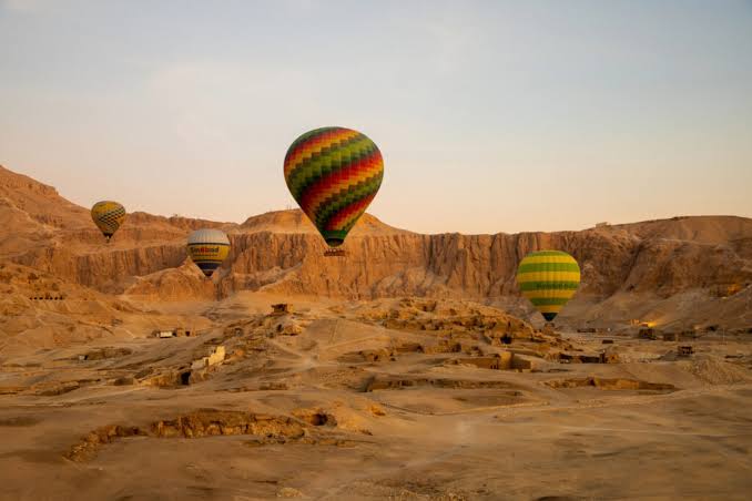 Heißluftballonfahrt in Luxor