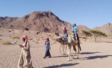 Jeep Safari durch der arabischen Wüste