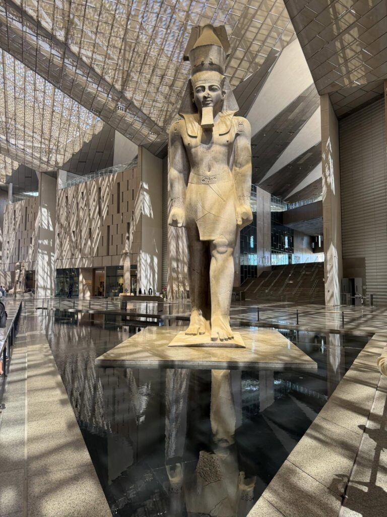 Hurghada Pyramiden Entfernung – Bus oder Flug nach Kairo